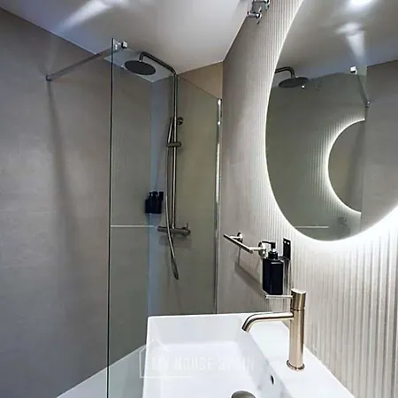 By Myhousespain Otel 2*